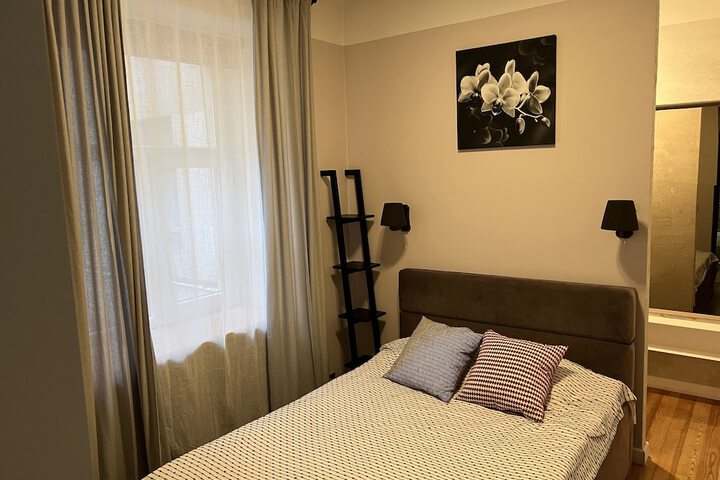 Room 4 of 133