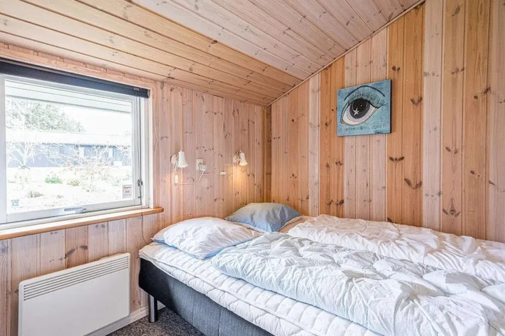 Room 3 of 13