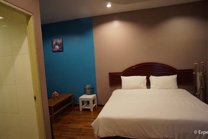 Room 10 of 41