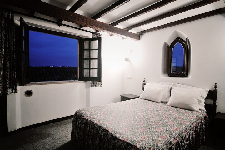 Room 17 of 49