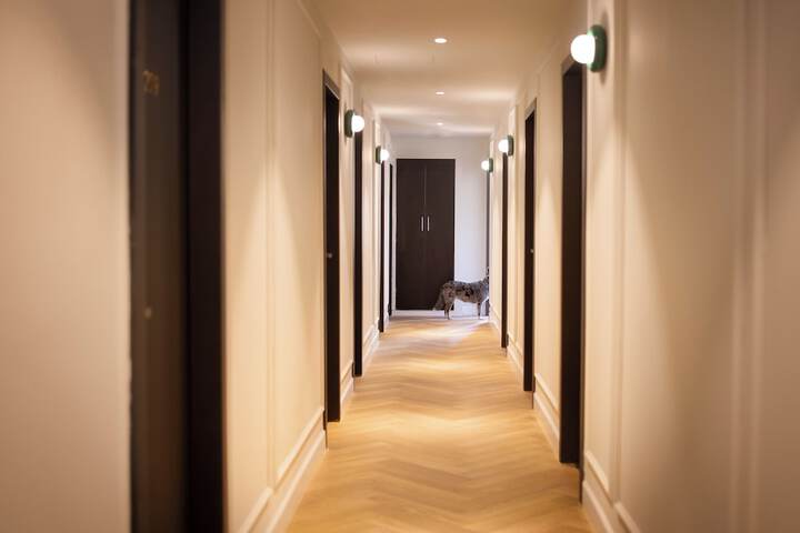 Ballroom/Hall 38 of 41