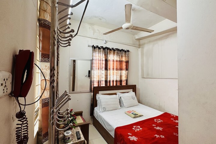 Room 14 of 30