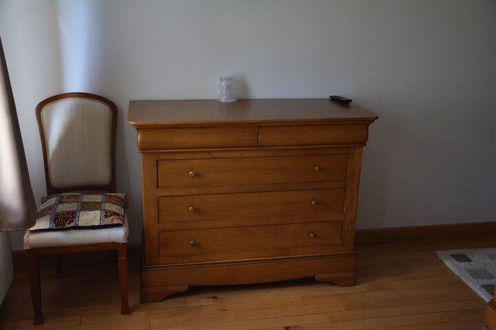 Room 6 of 34