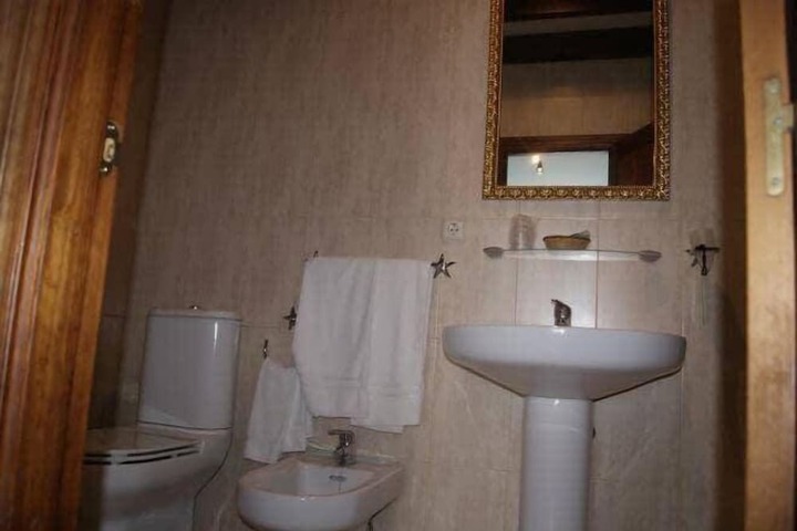 Room 32 of 57