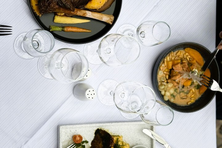 Dining 56 of 65