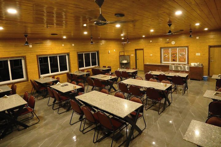Dining 41 of 66