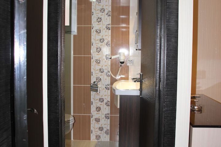 Room 55 of 90