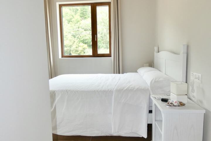 Room 10 of 44