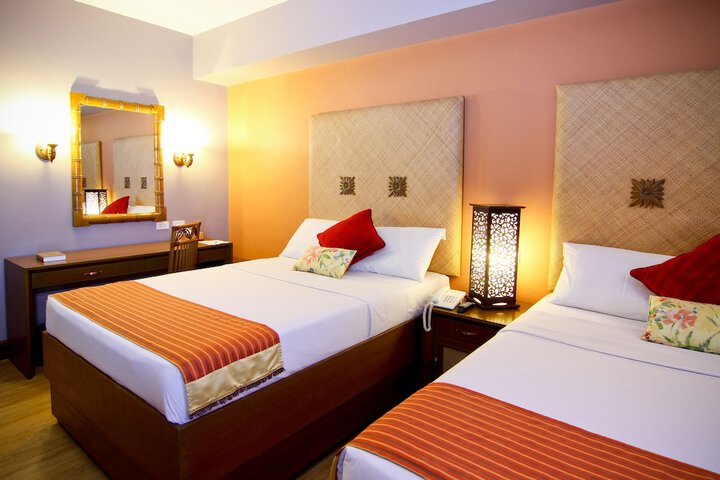 Room 4 of 110