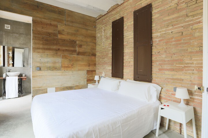 Room 6 of 40