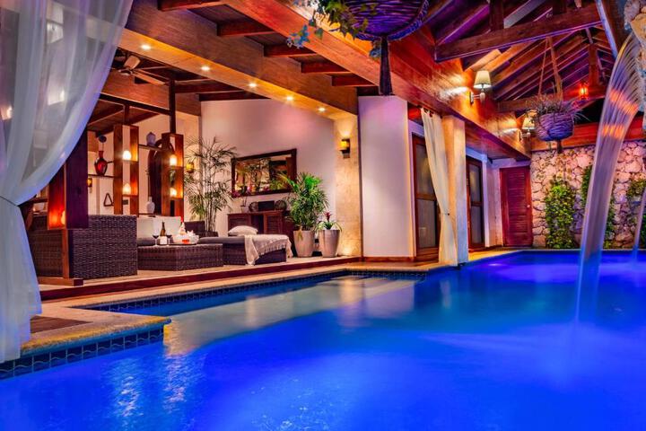 Exterior of Bali Retreat Aruba -2 PoolsCinema,Yoga,Cave