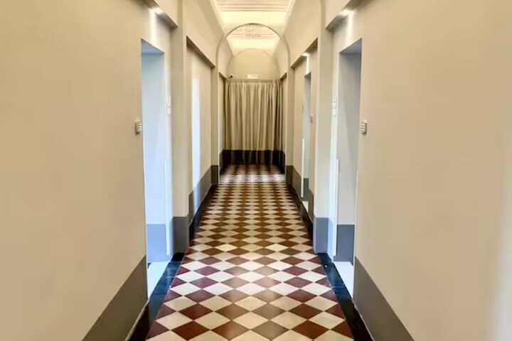 Ballroom/Hall 130 of 139