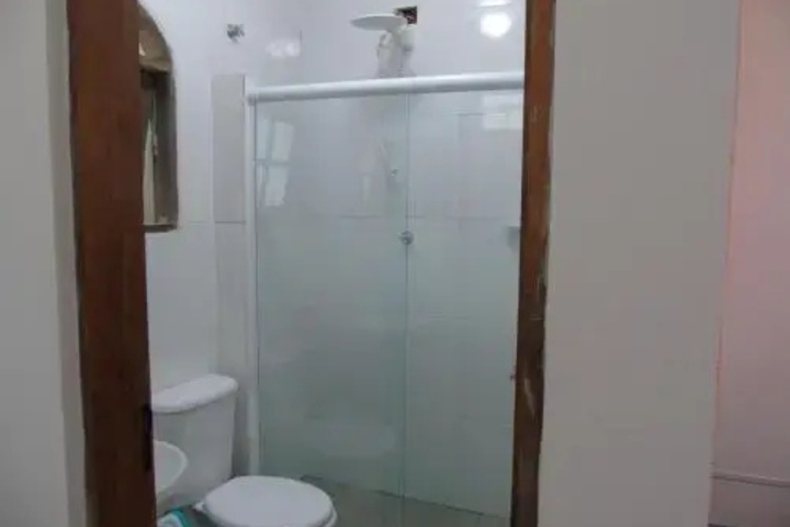 Room 4 of 12