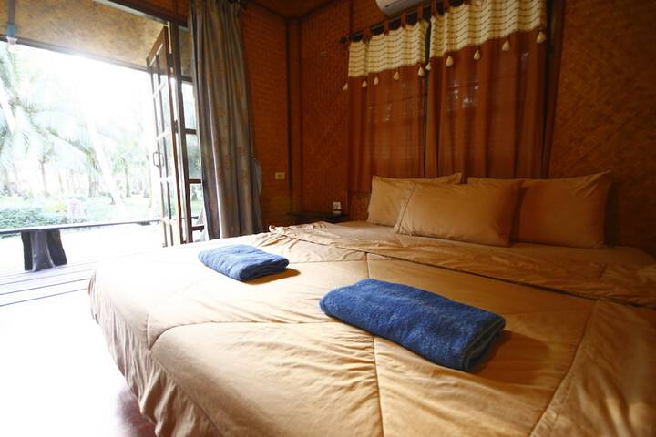Room 4 of 43