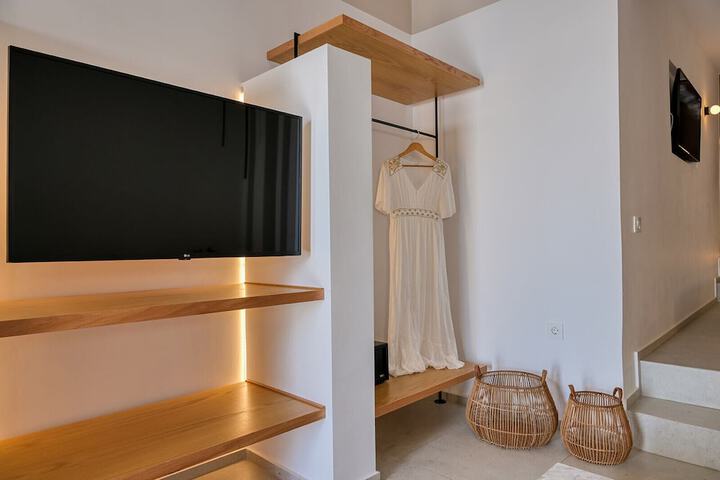 Room 40 of 190