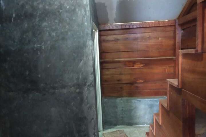Room 5 of 15