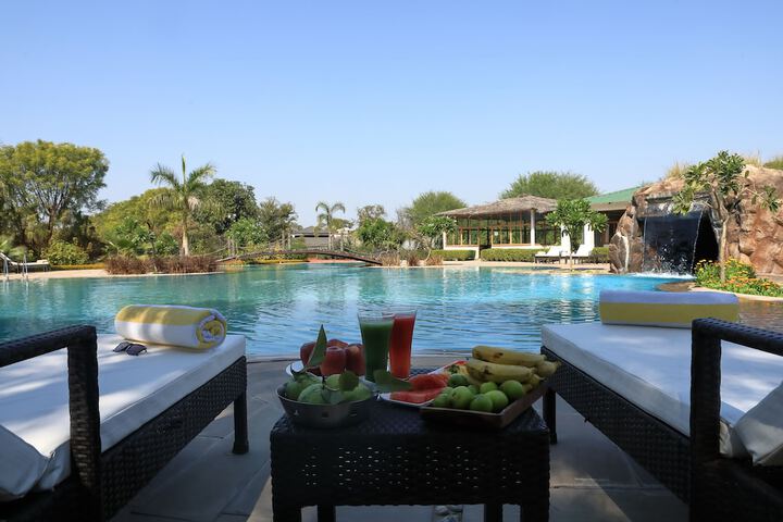 Pool 62 of 103