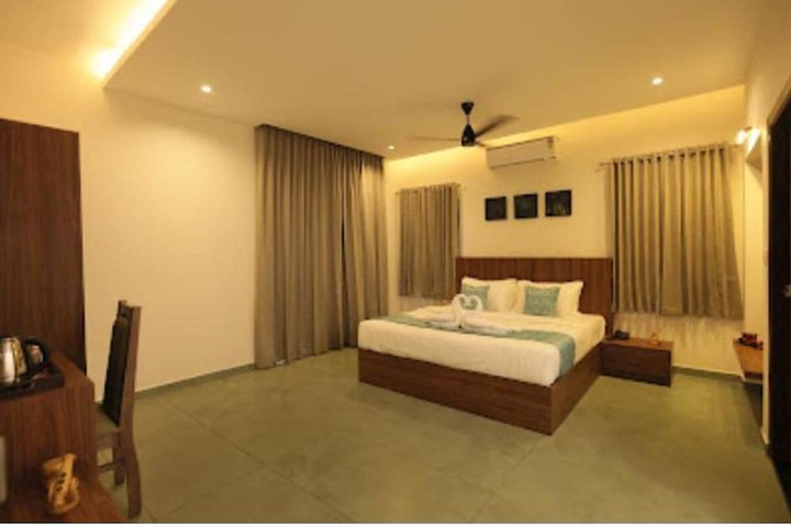 Room 17 of 39
