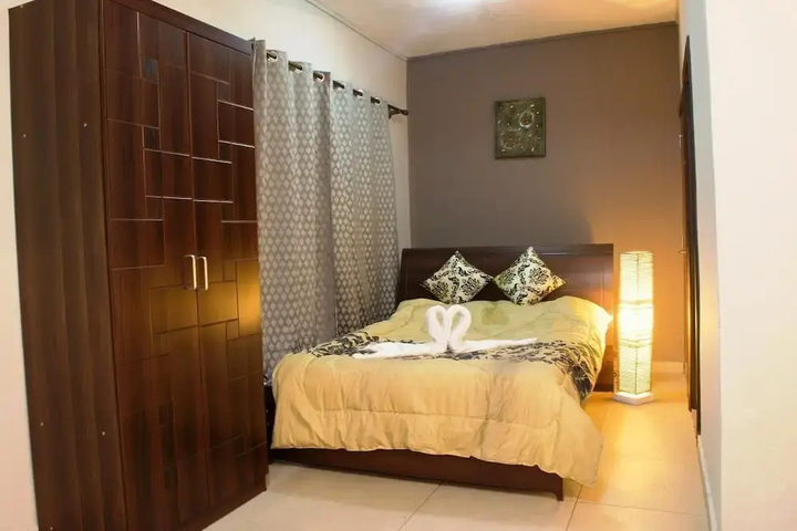 Room 2 of 11