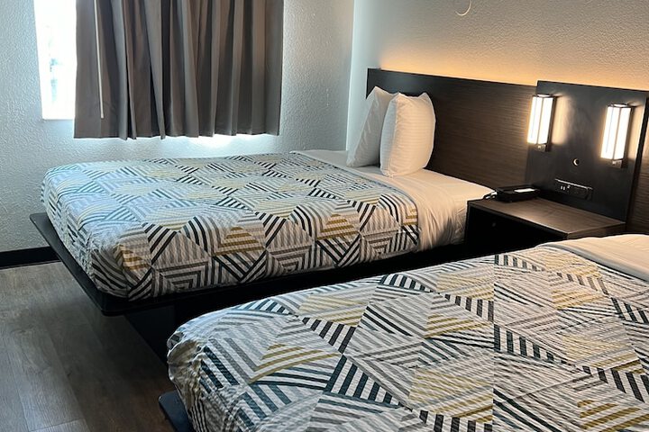 Double Room Disability Accessible (6 of 12)