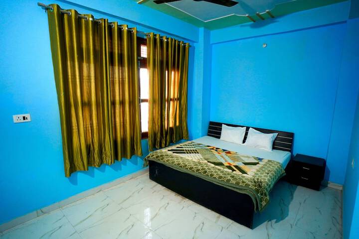 Room 12 of 27