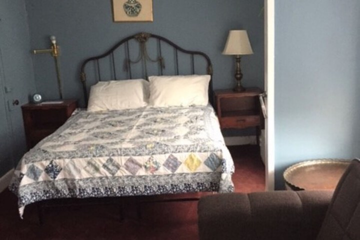 Room 5 of 23