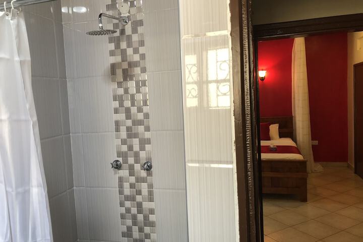 Room 15 of 32
