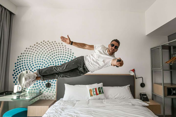 Room 4 of 36