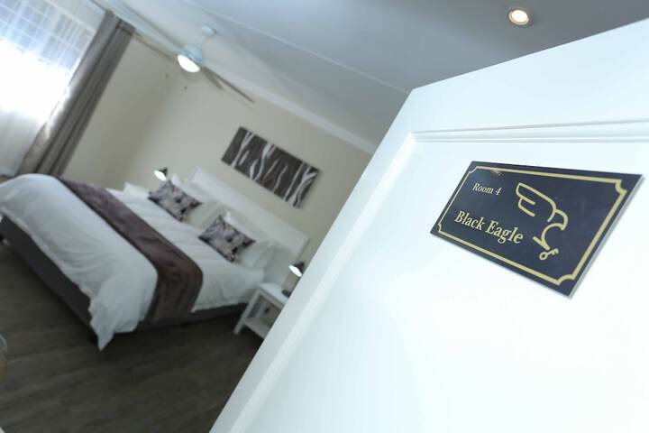 Room 2 of 16