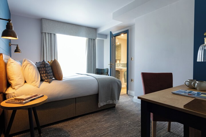 Room 44 of 63