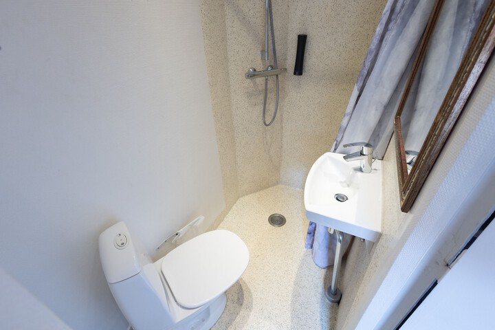 Clean Restrooms