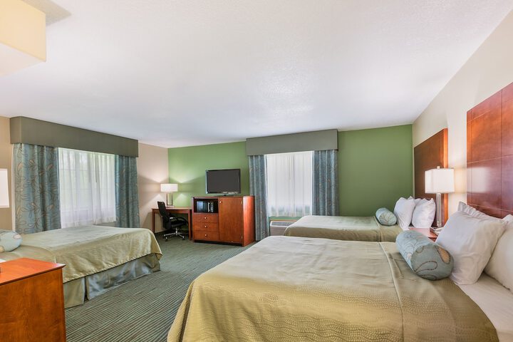 1 Queen Bed Mobility Accessible (4 of 14)