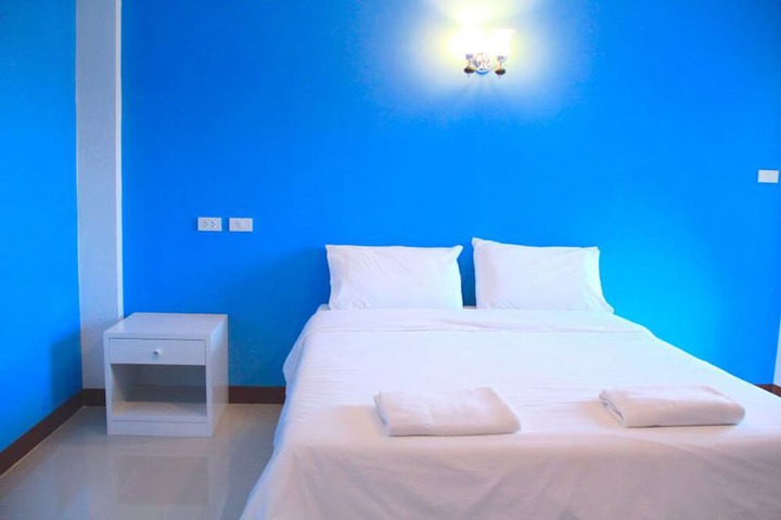 Room 12 of 53