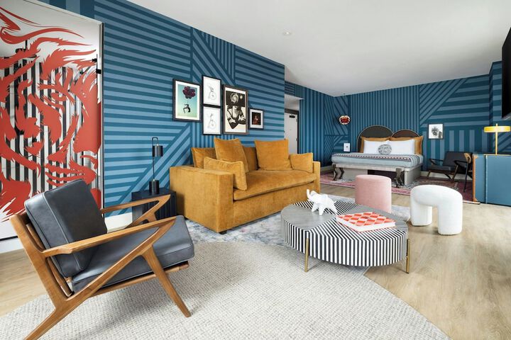 Room 13 of 39
