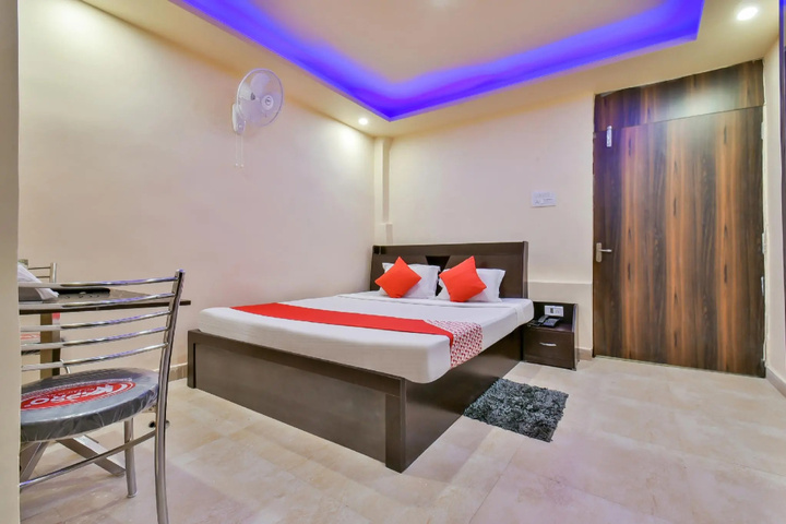 Room 2 of 5