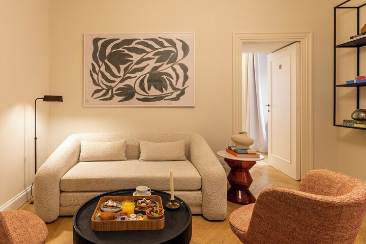 Room 51 of 141