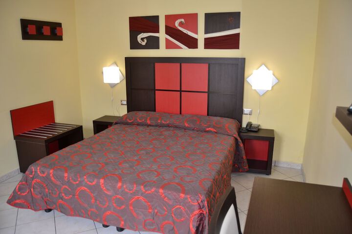 Room 10 of 50