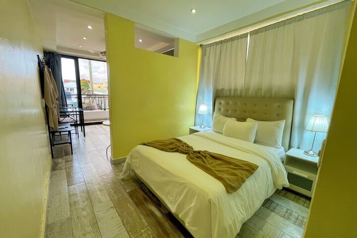 Room 35 of 127