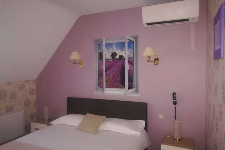 Room 15 of 40