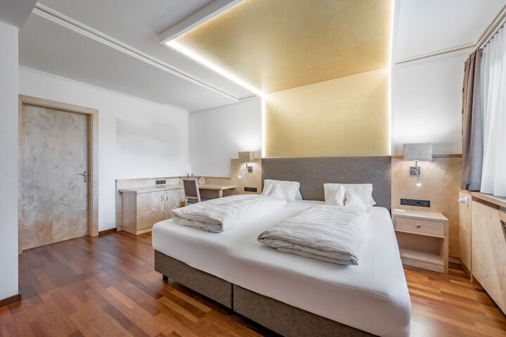 Room 11 of 57