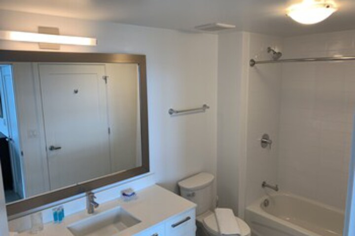 Room 10 of 72