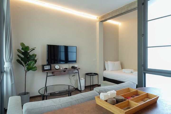 Room 46 of 95
