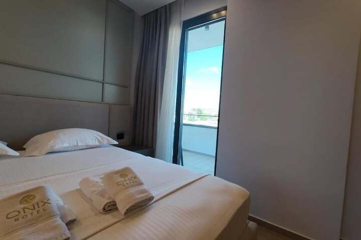 Room 33 of 54