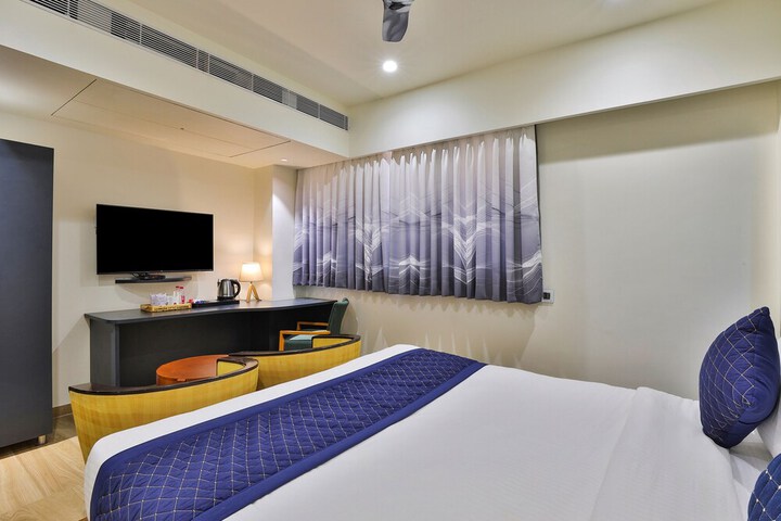 Room 27 of 45