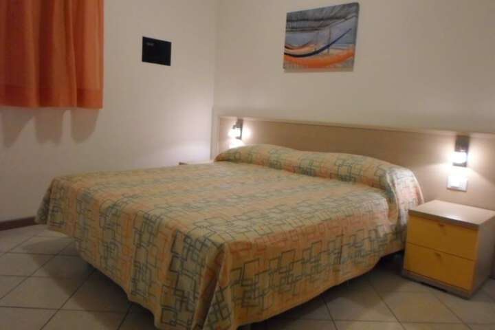 Room 3 of 17