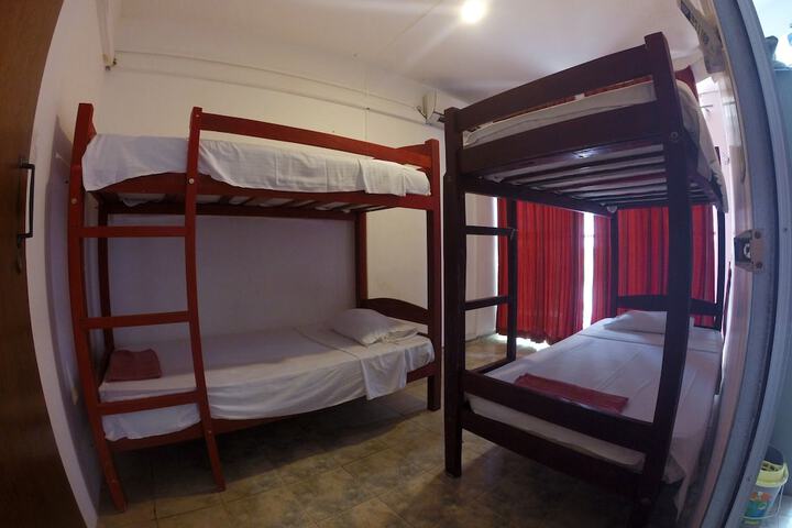 Room 13 of 29