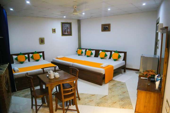 Room 5 of 40