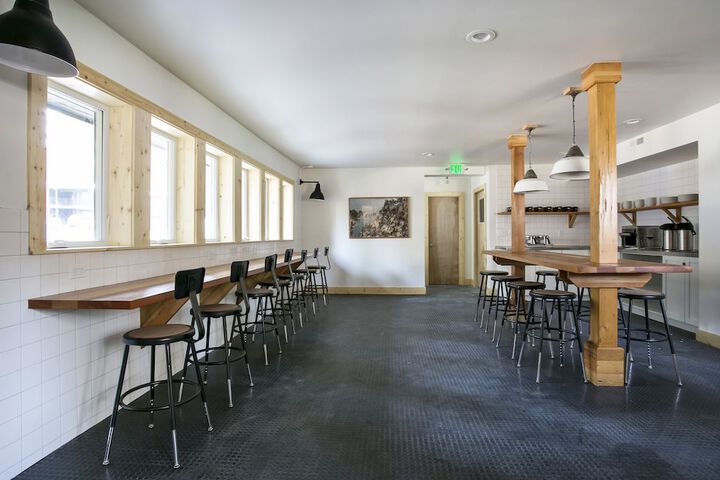Breakfast area