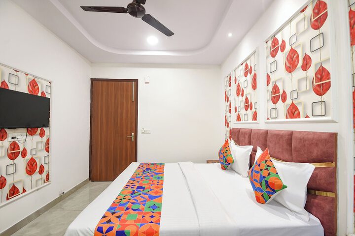 Room 18 of 32