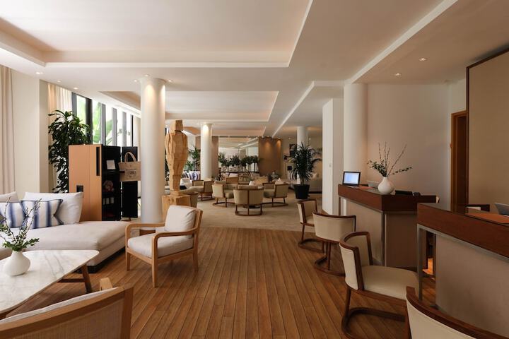 Lobby Photos